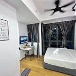 The Luxe Infinitum Klcc By Kl Malaysia