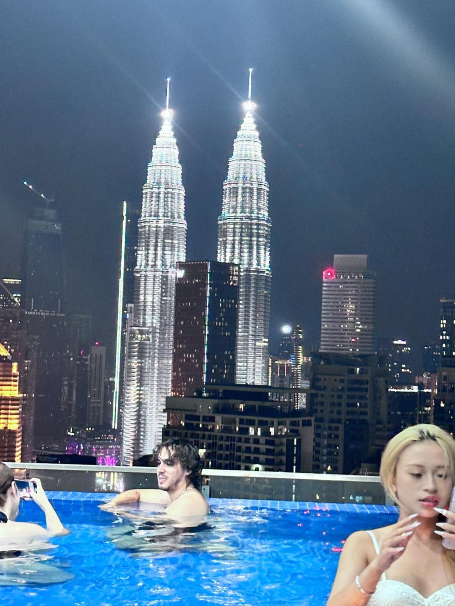 The Luxe Infinitum Klcc By Kl Malaysia *