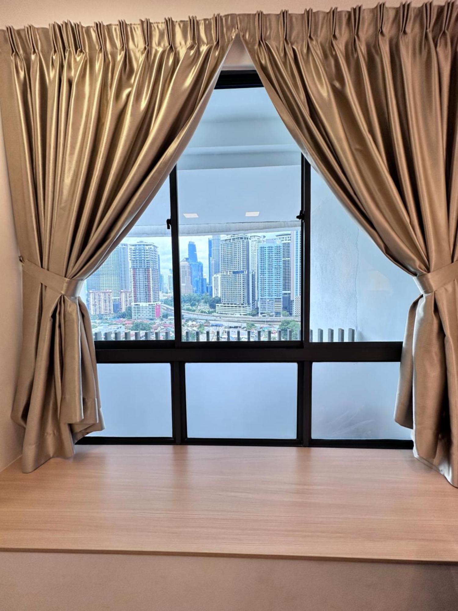 The Luxe Infinitum Klcc By Kl Malaysia *