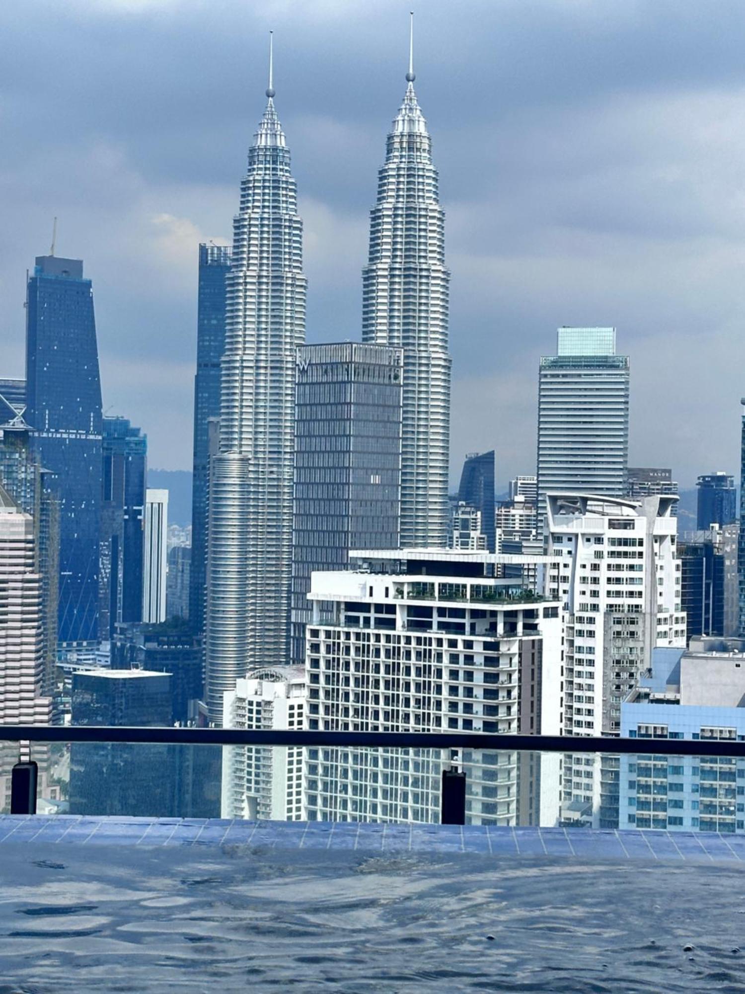 The Luxe Infinitum Klcc By Kl Malaysia