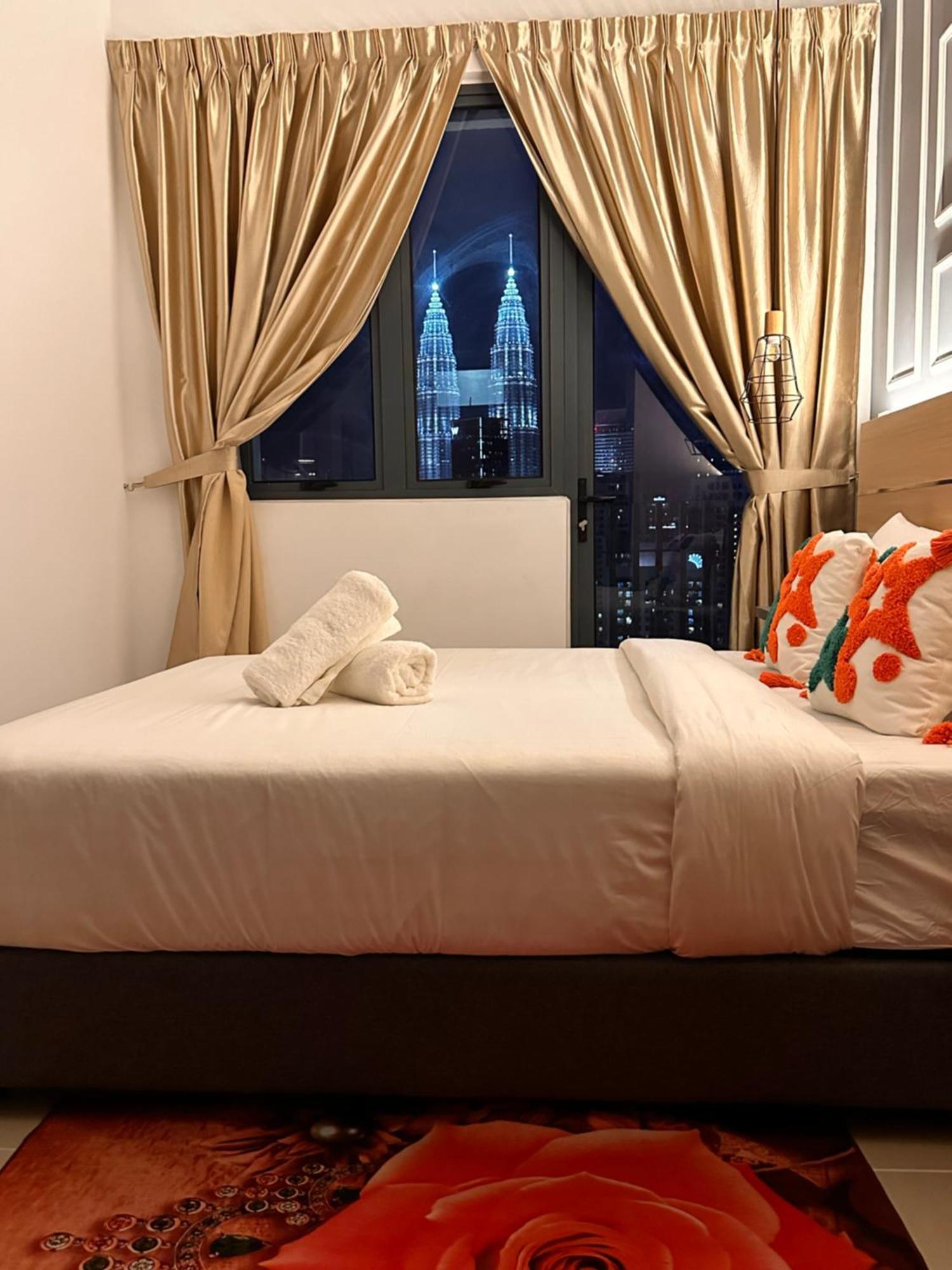 The Luxe Infinitum Klcc By Kl Malaysia * Kuala Lumpur
