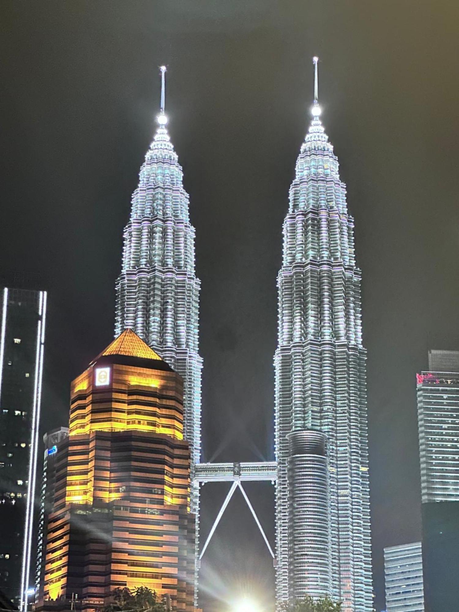 The Luxe Infinitum Klcc By Kl Malaysia * Kuala Lumpur